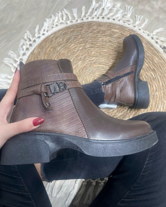 Demi -Bottes pour femme très classe NEW MODELE 2025